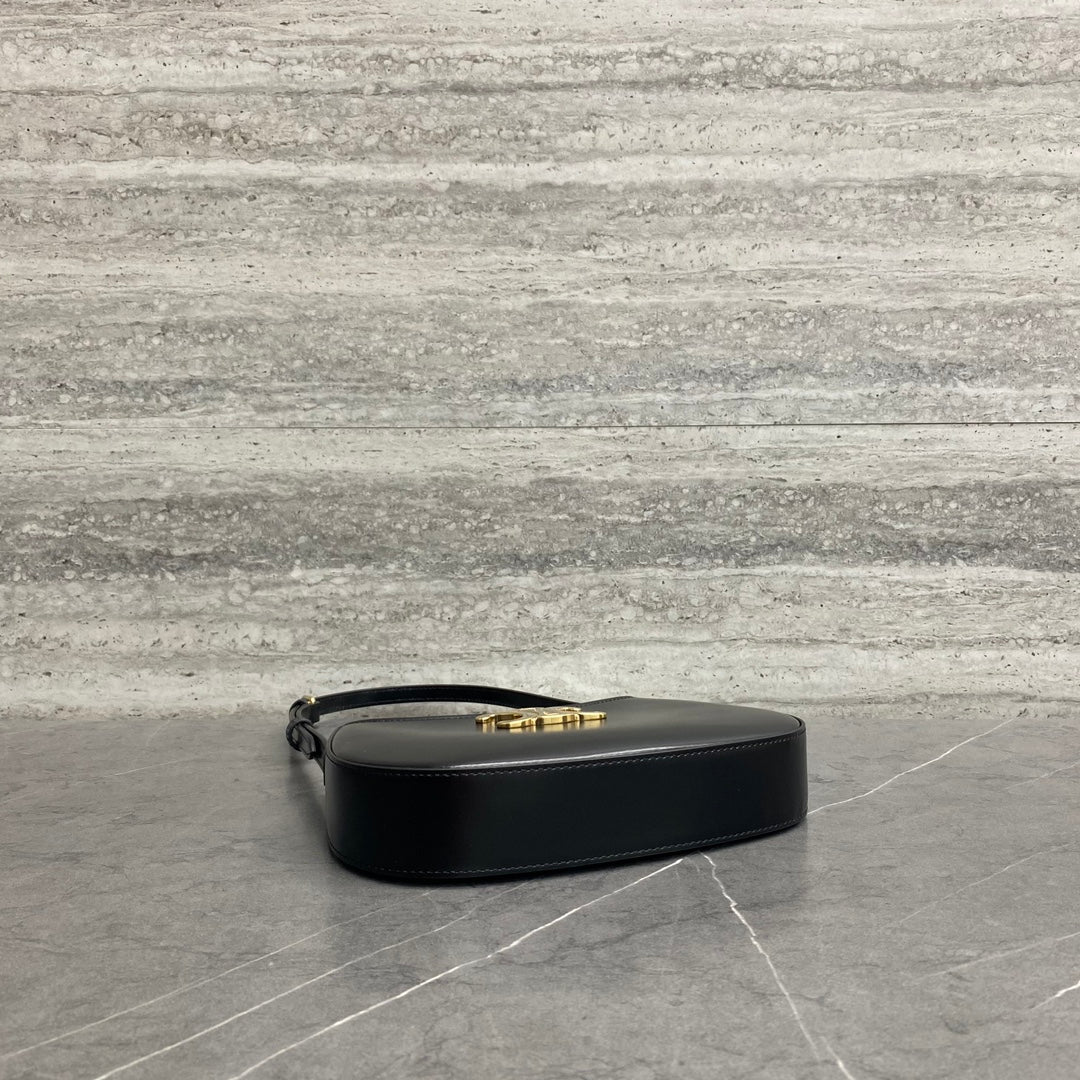 Сумка Celine Tillt - черная (подмышечная сумка)