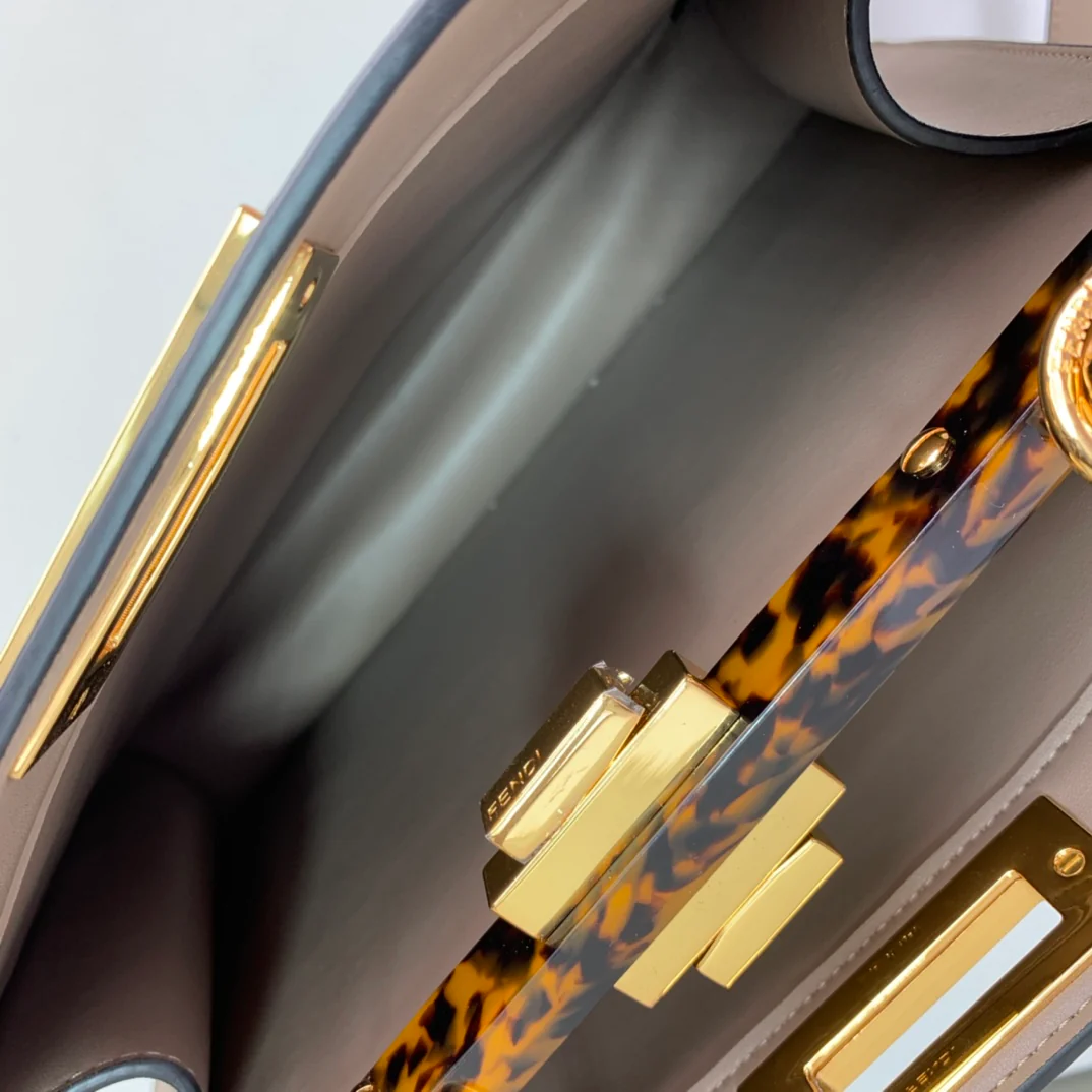 Fendi-peekaboo-i-see-u-medium-nude purple