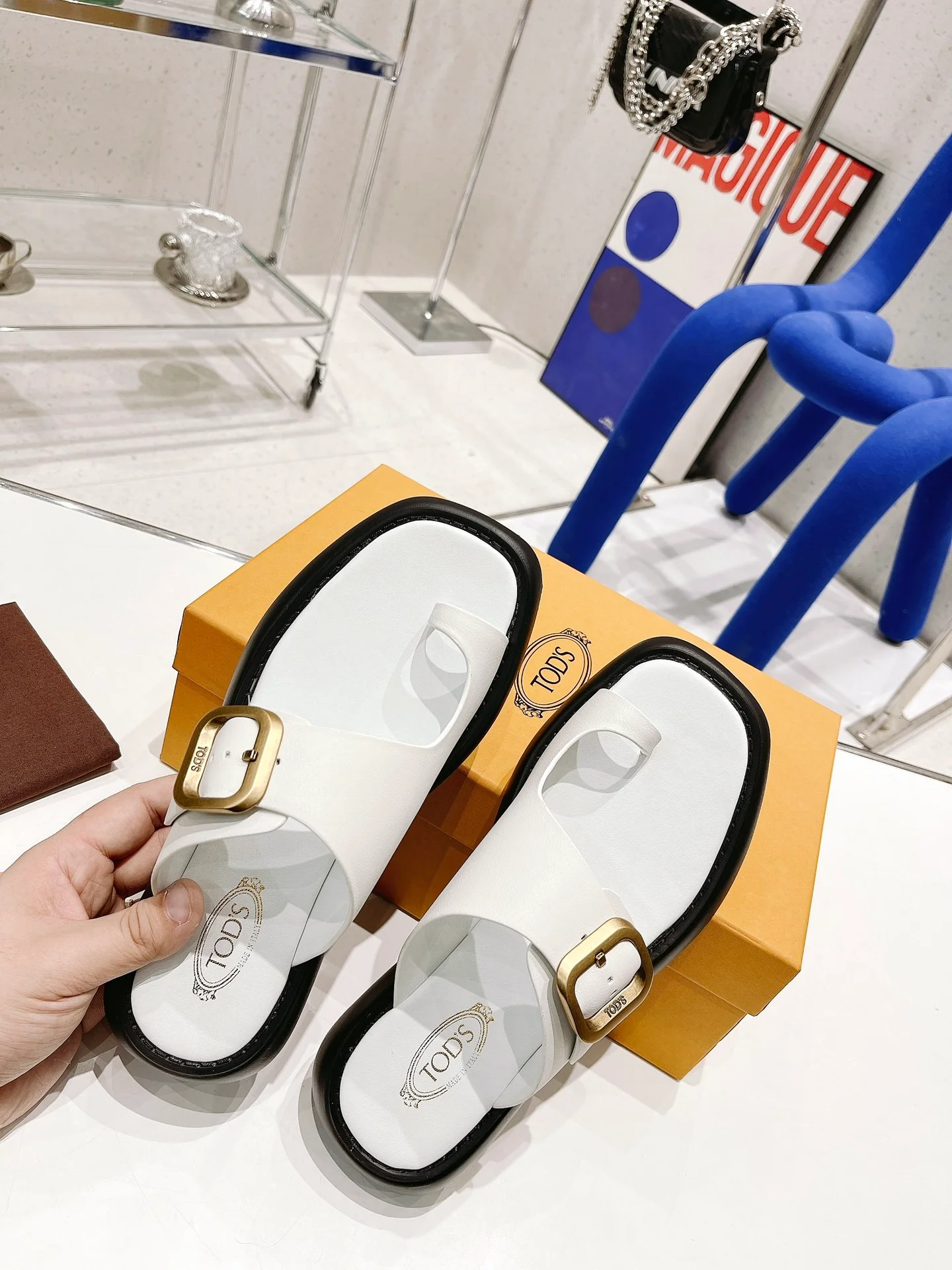 Тапочки на платформе Tods - белые