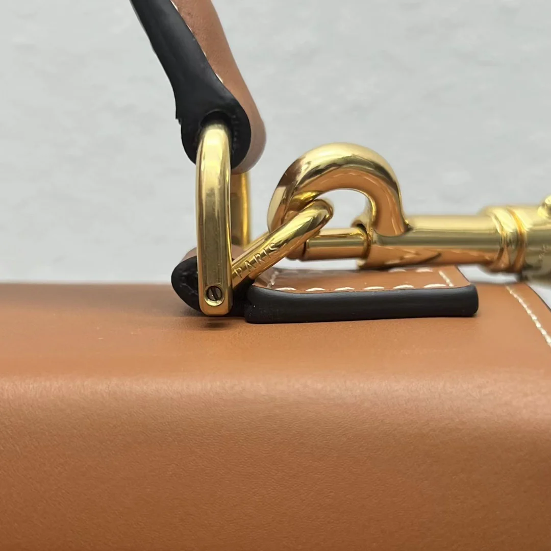 Сумка Celine Box Triomphe - коричневая