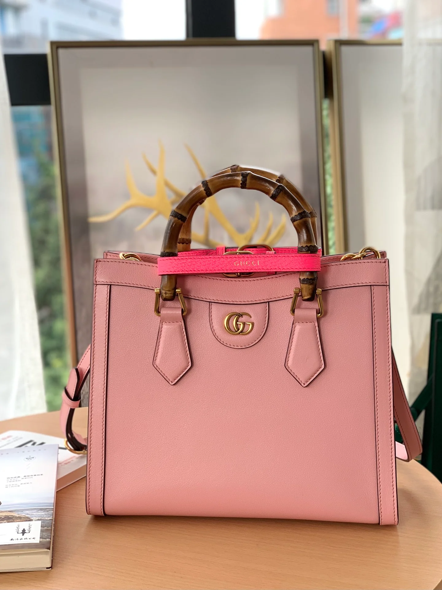 Сумка-тоут Gucci Diana, маленькая, в стиле ретро, ??из бамбука, 27-24-11 см-1