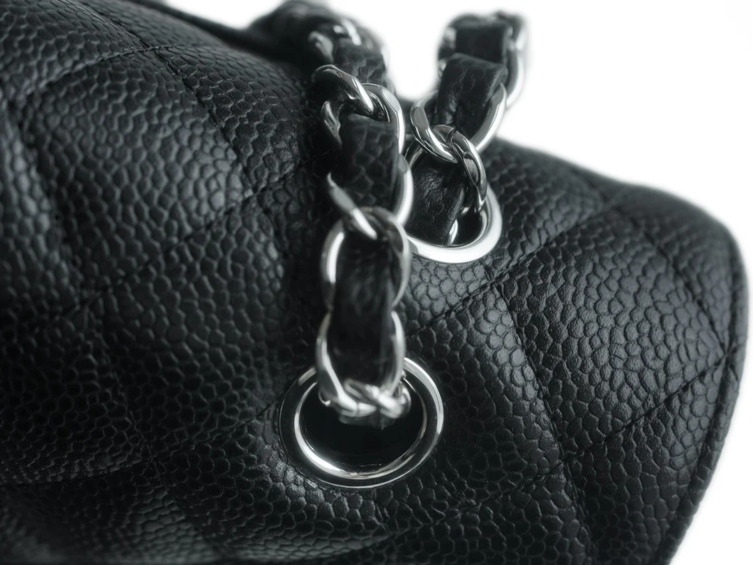 Chanel Classic Flap Caviar Black Medium