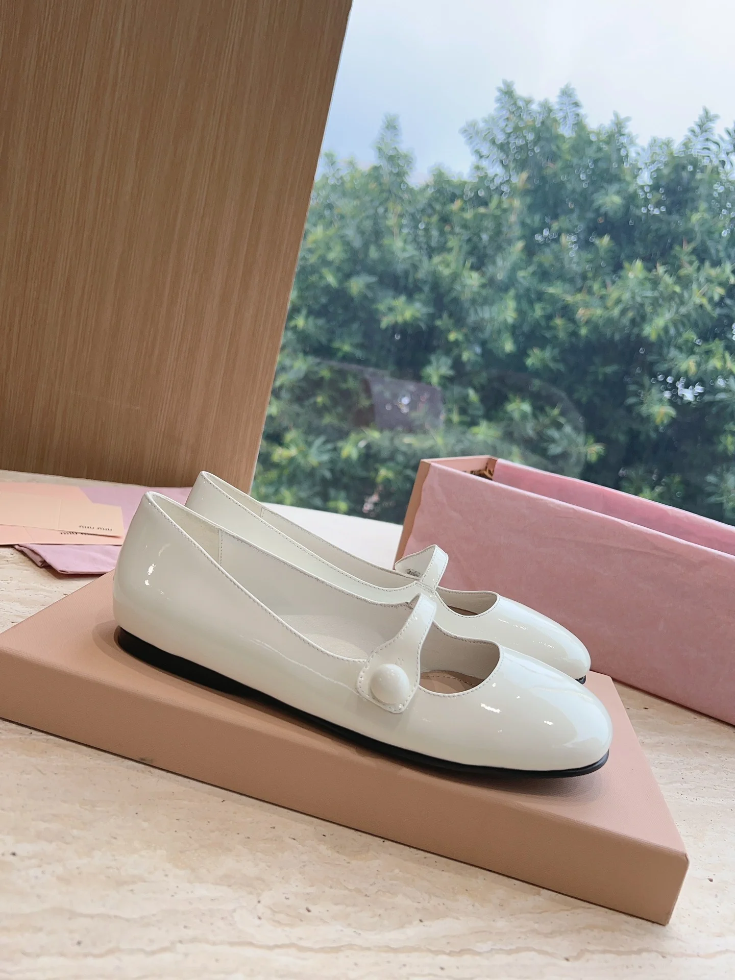 Балетки Miu Miu Mary Jane - белые