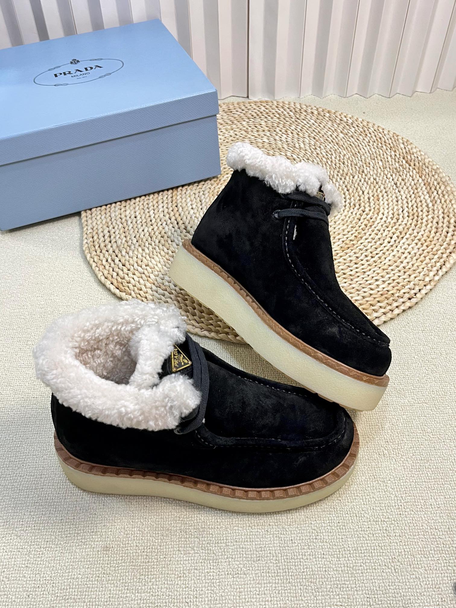 Шерстяные сапоги Prada 2024 - черные