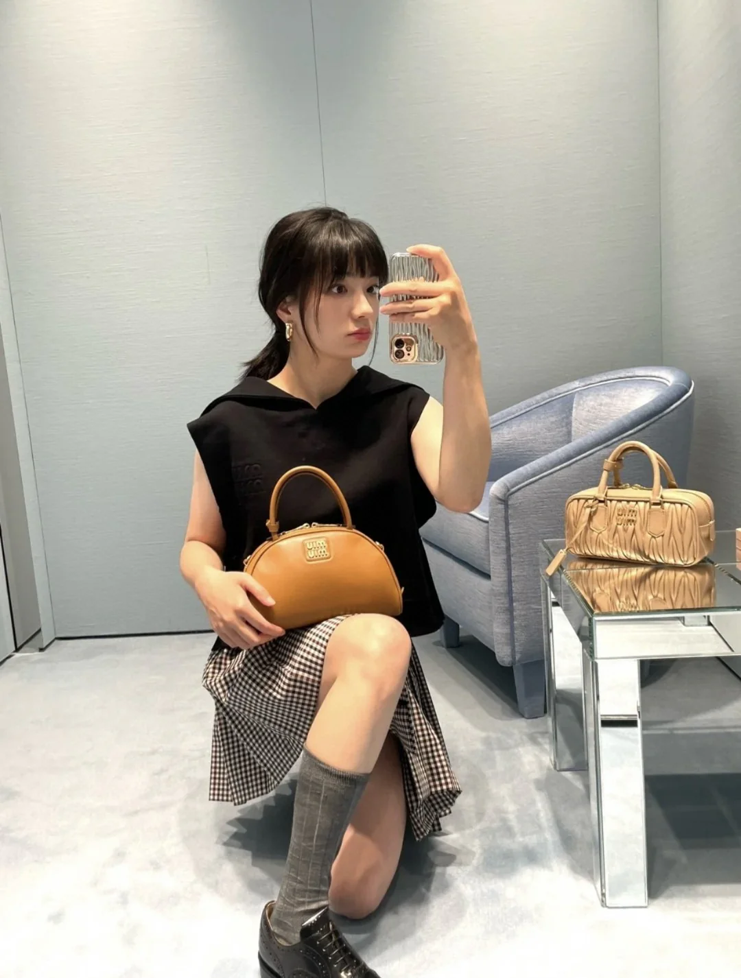 Сумка для боулинга Miu Miu - коричневая