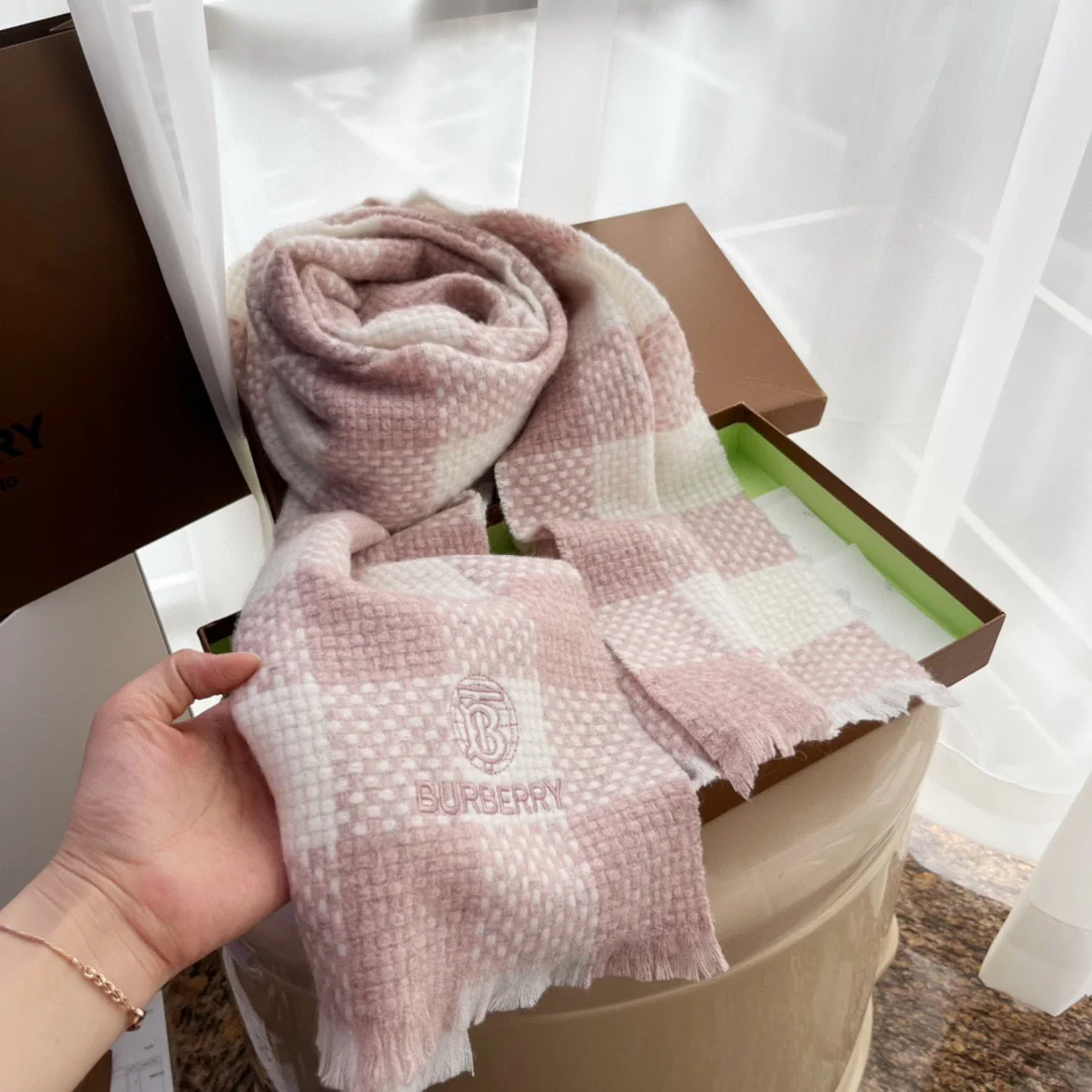 Шарф Burberry из усадочной шерсти в клетку - 32 см - 190 см - 125 г - 100% шерсть - розовый
