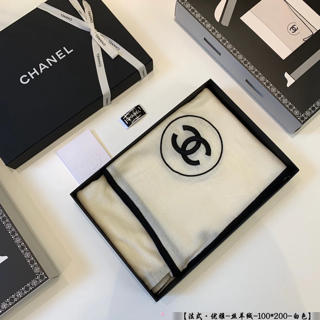 Chanel - Французская элегантность, шелково-кашемировая ткань - 100-200 см