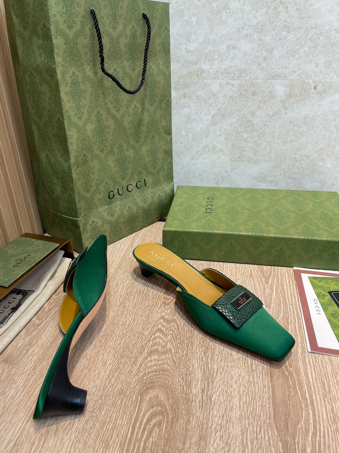 Gucci - Элегантные - На низком каблуке - Тапочки