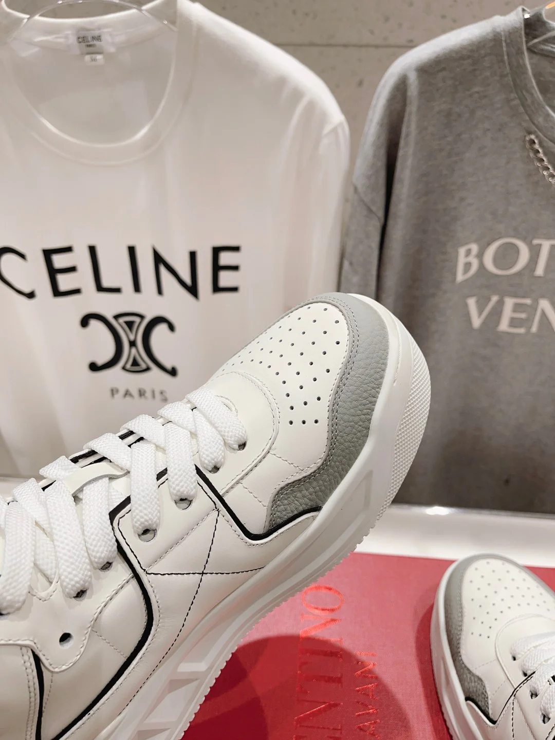 Кроссовки Valentino One Stud XL High-Top - унисекс - черные