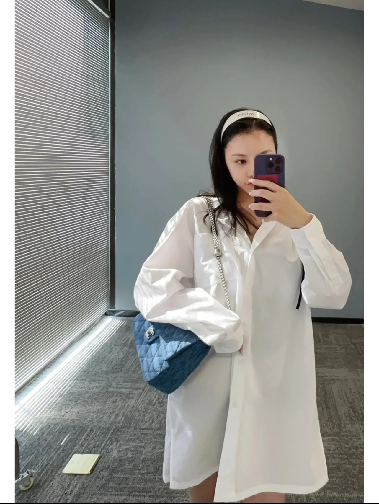 Коллекция Chanel Весна/Лето 2023 - Джинсовый узел в форме сердца с камелией - Квадратный - Светло-голубая серебряная пряжка - 24 см