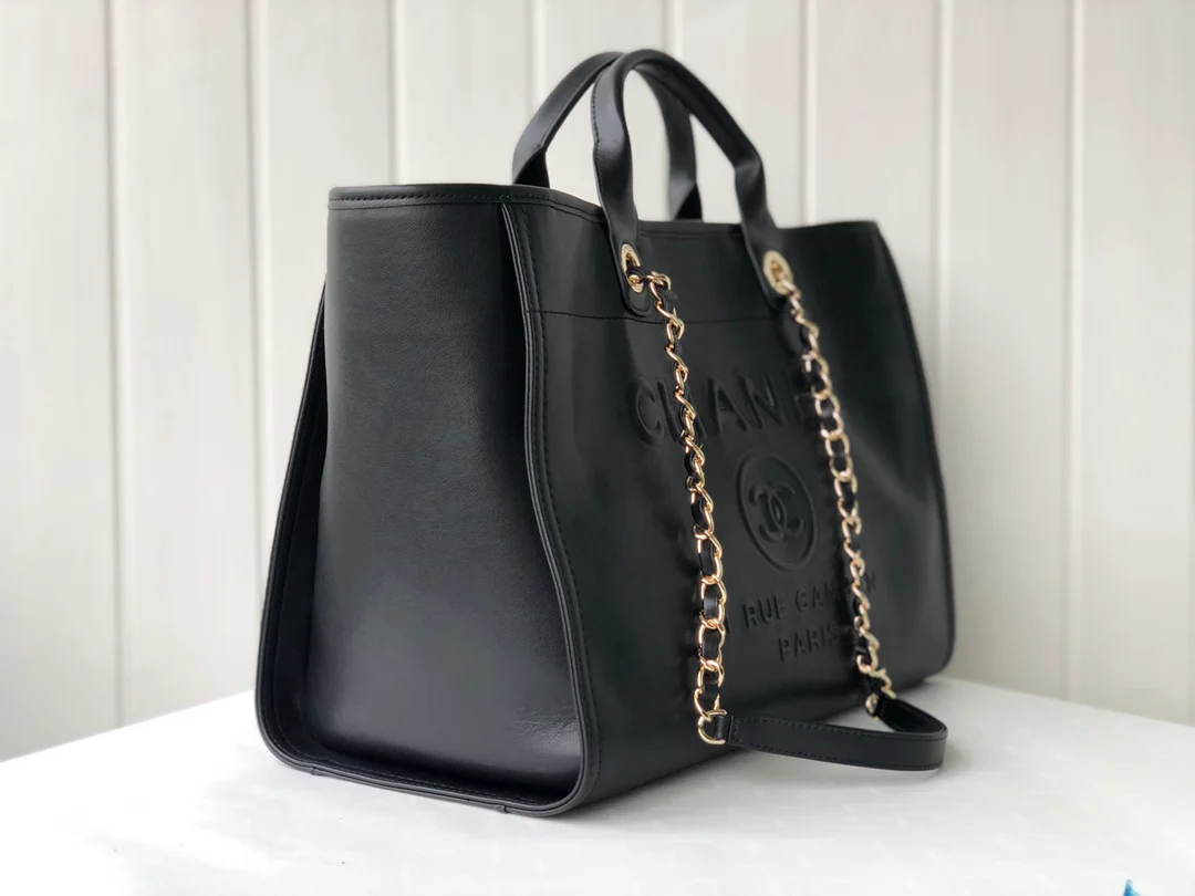 Chanel - Пляжная сумка с тиснением - Телячья кожа - Черная