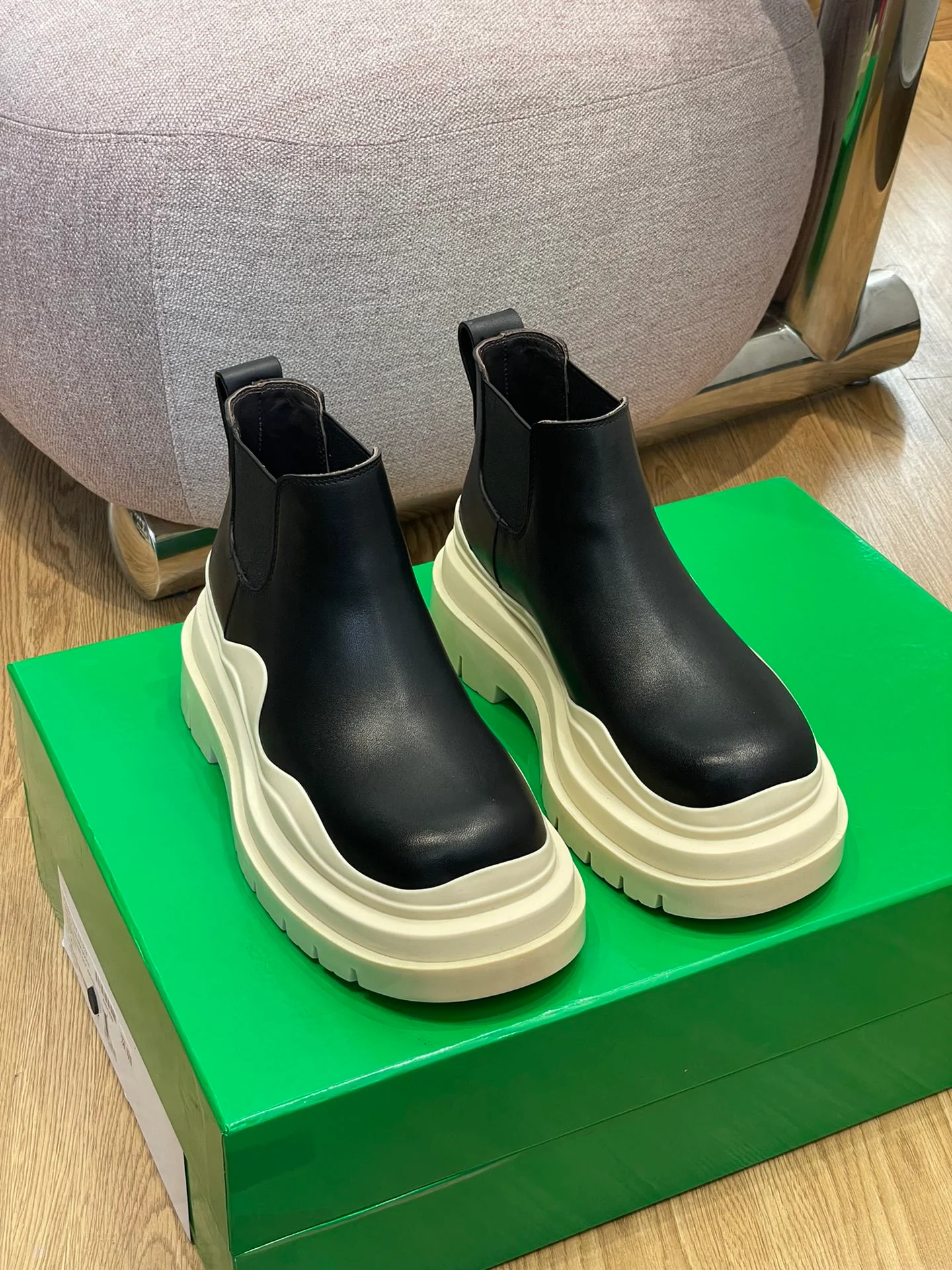 BV - Белые ботильоны на платформе