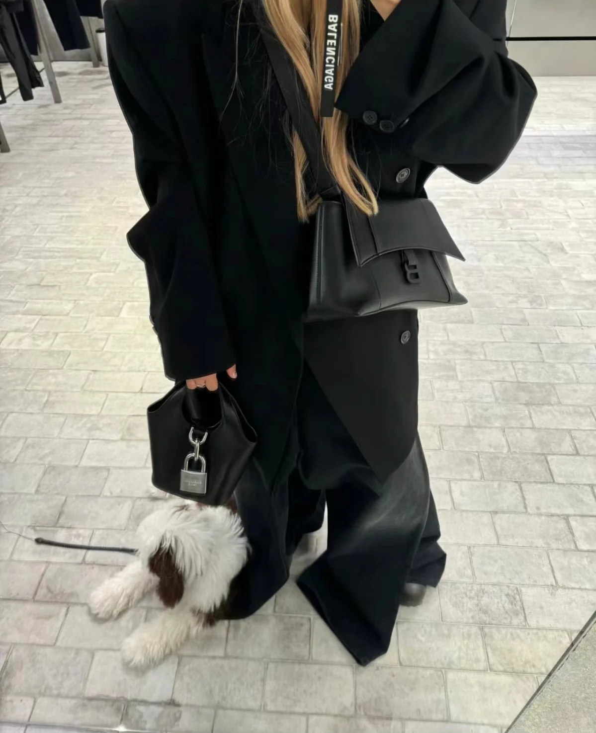 Сумка-хобо Balenciaga Locker - маленькая