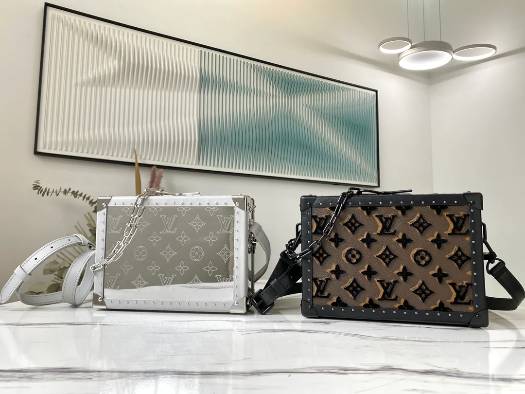 lv-m20233-Monogram Flocked Box Bag