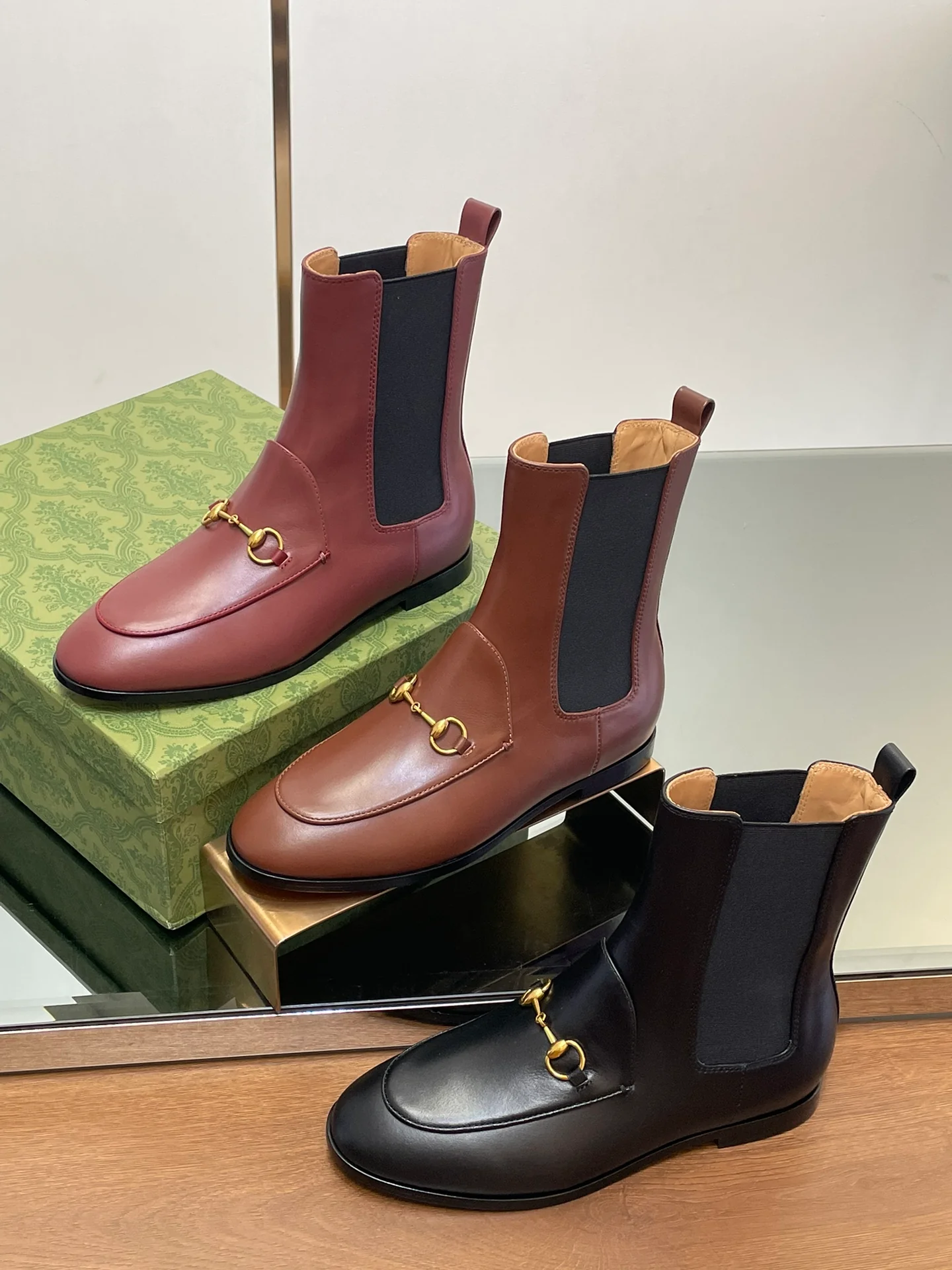 Кожаные сапоги для верховой езды Gucci 2024 года - изображение из коллекции