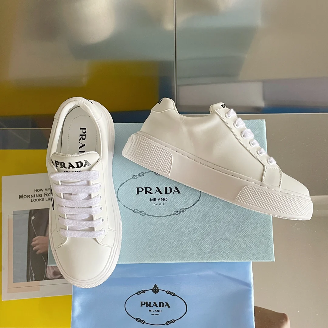 Prada - Новинки ранней весны 2022 года - Повседневные туфли на платформе