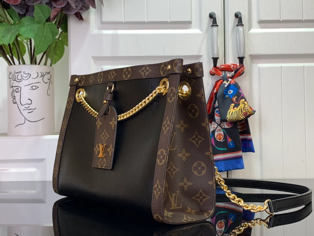 LV-m13140-nova-маленькая сумочка-черная