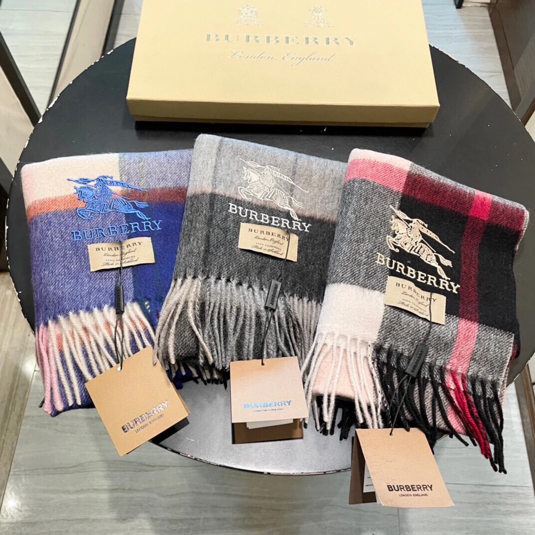 Кашемировый шарф Burberry - 1 шт.