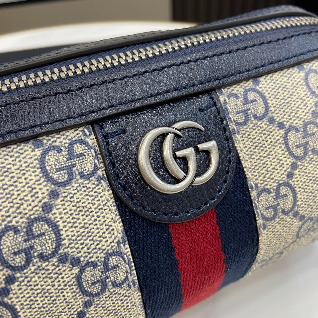 Миниатюрная цилиндрическая сумка Gucci Ophidia - с черной отделкой.