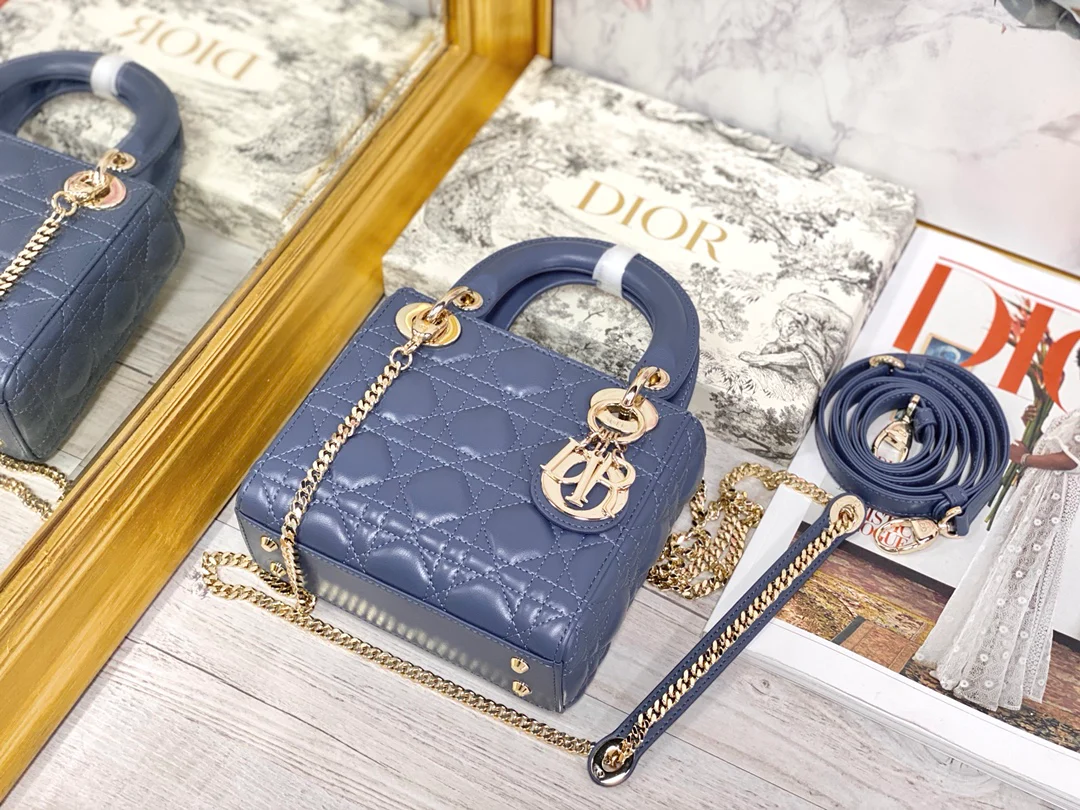 Мини-сумочка Dior Lady Dior - модель Princess Dior с тремя отделениями - 17 см - темно-синий джинсовый цвет с золотой пряжкой