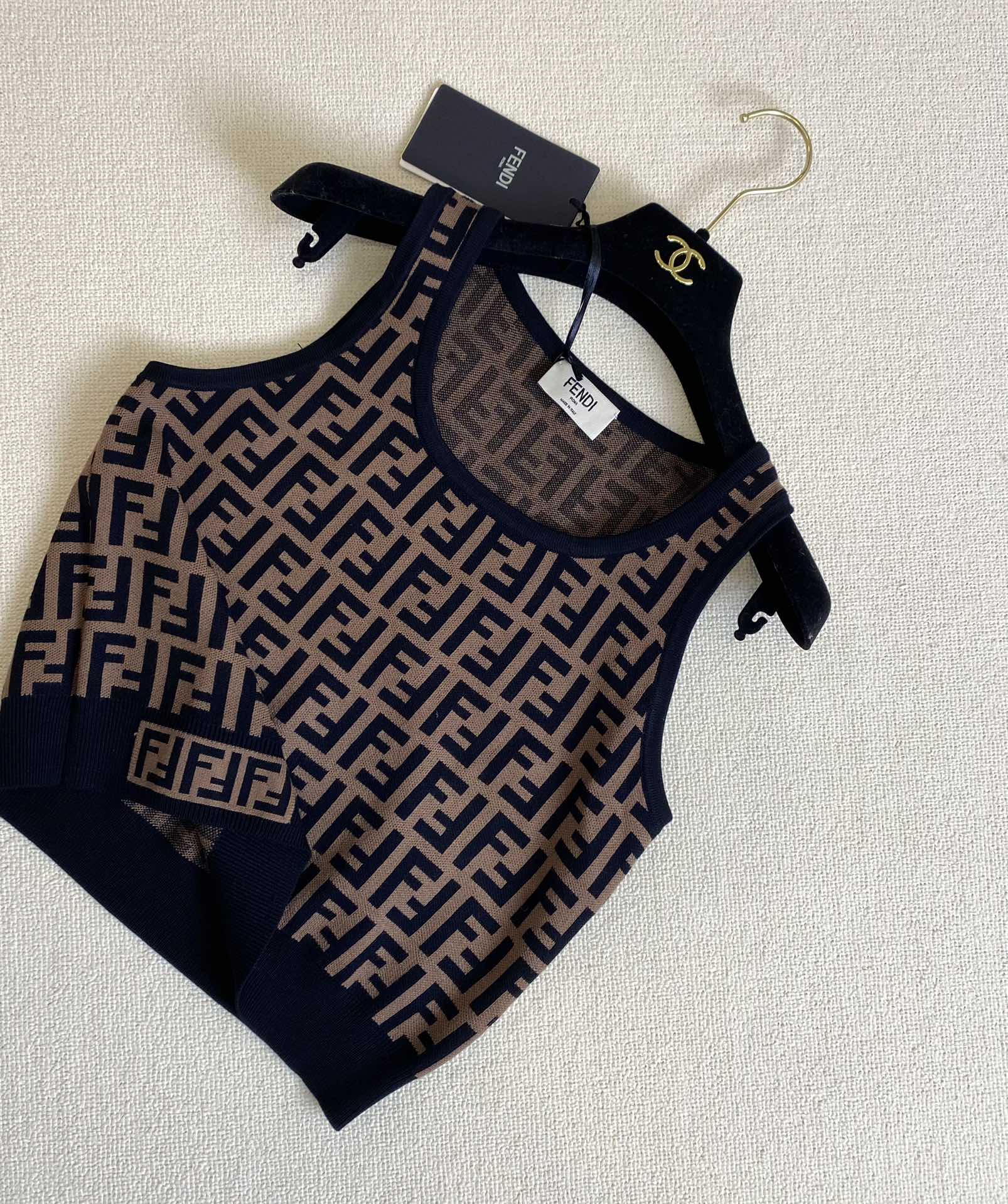 Fendi - 2403 - Весна/Лето 2024 Новый модный жилет - Монограммная канва