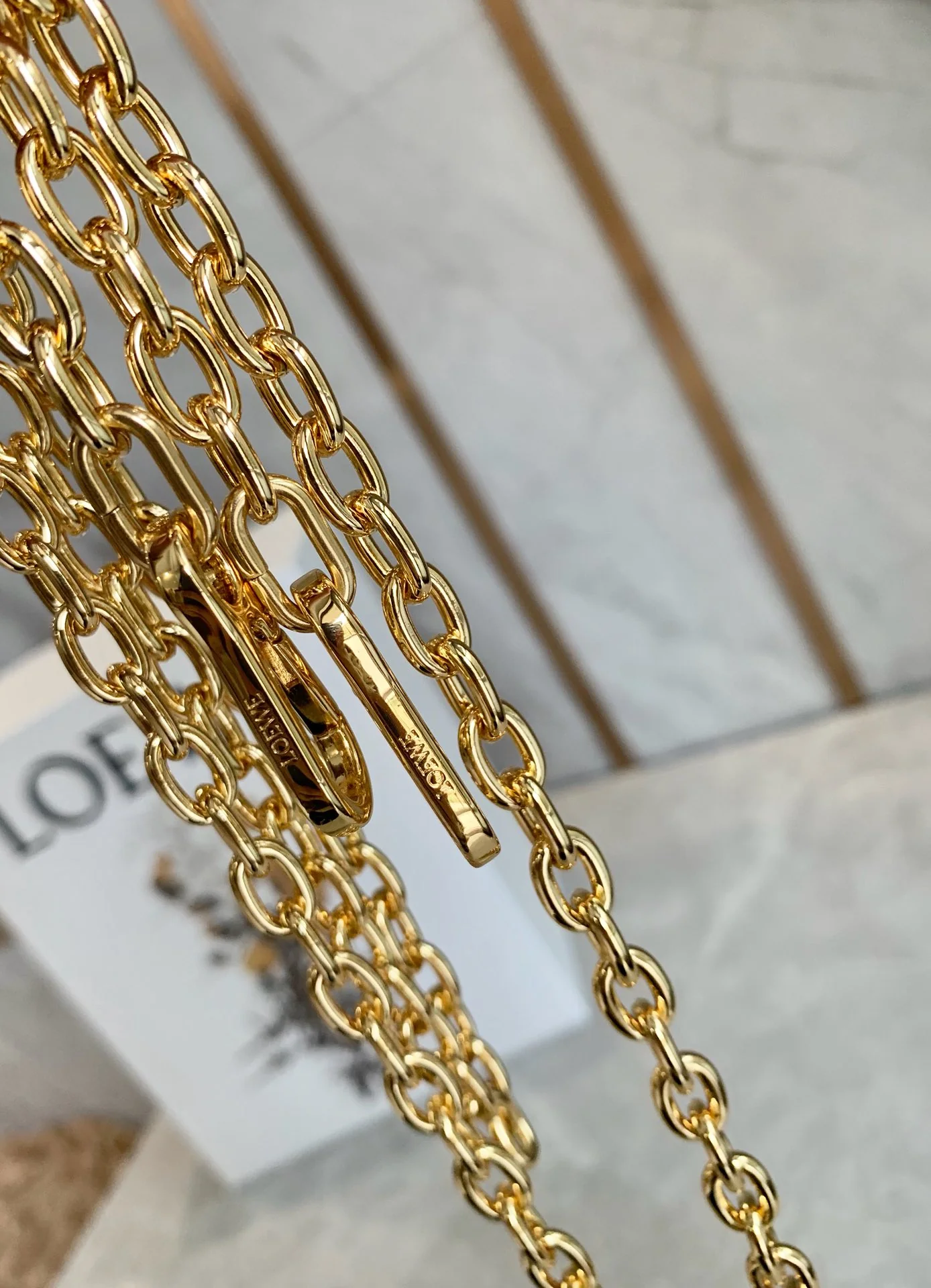 Треугольная сумка Loewe - Мягкая зернистая кожа - Телячья кожа - 3