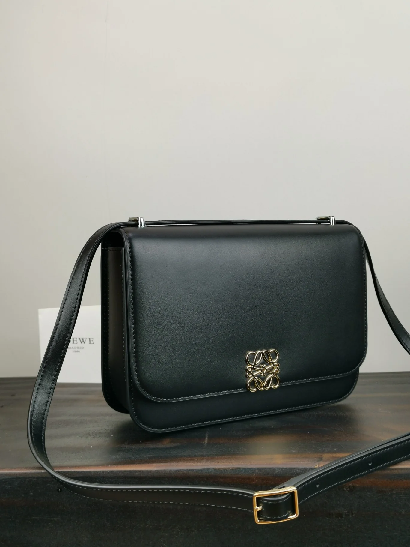 Серия Loewe Goya - Большой размер