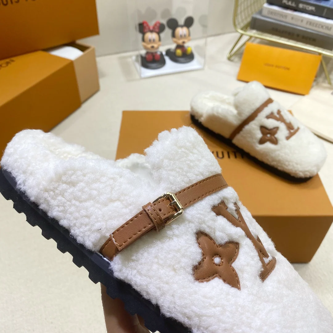 Новинка ранней весны 2022 года - Пушистые полутапочки - Белые