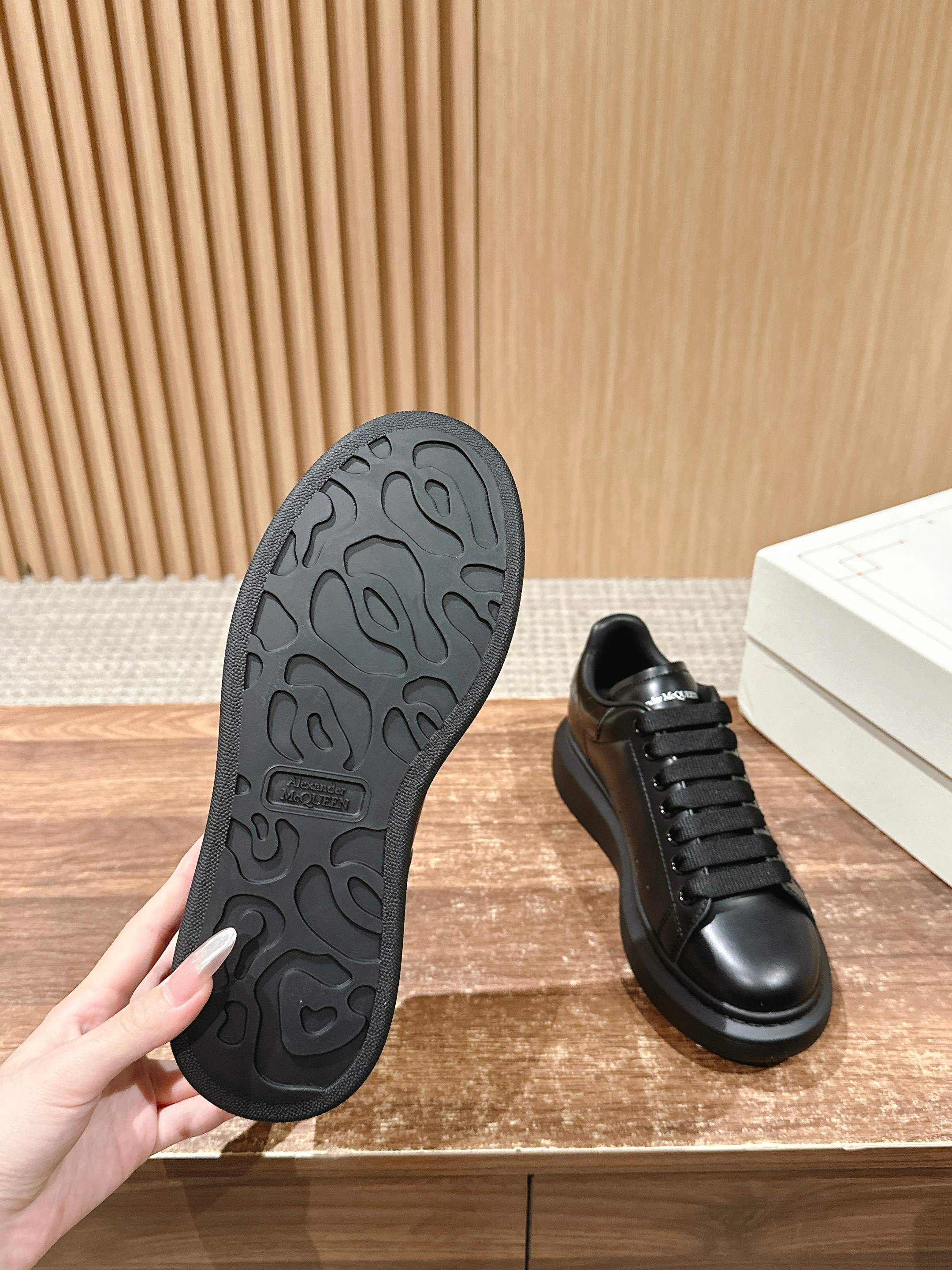 McQueen - Повседневные туфли - Черные