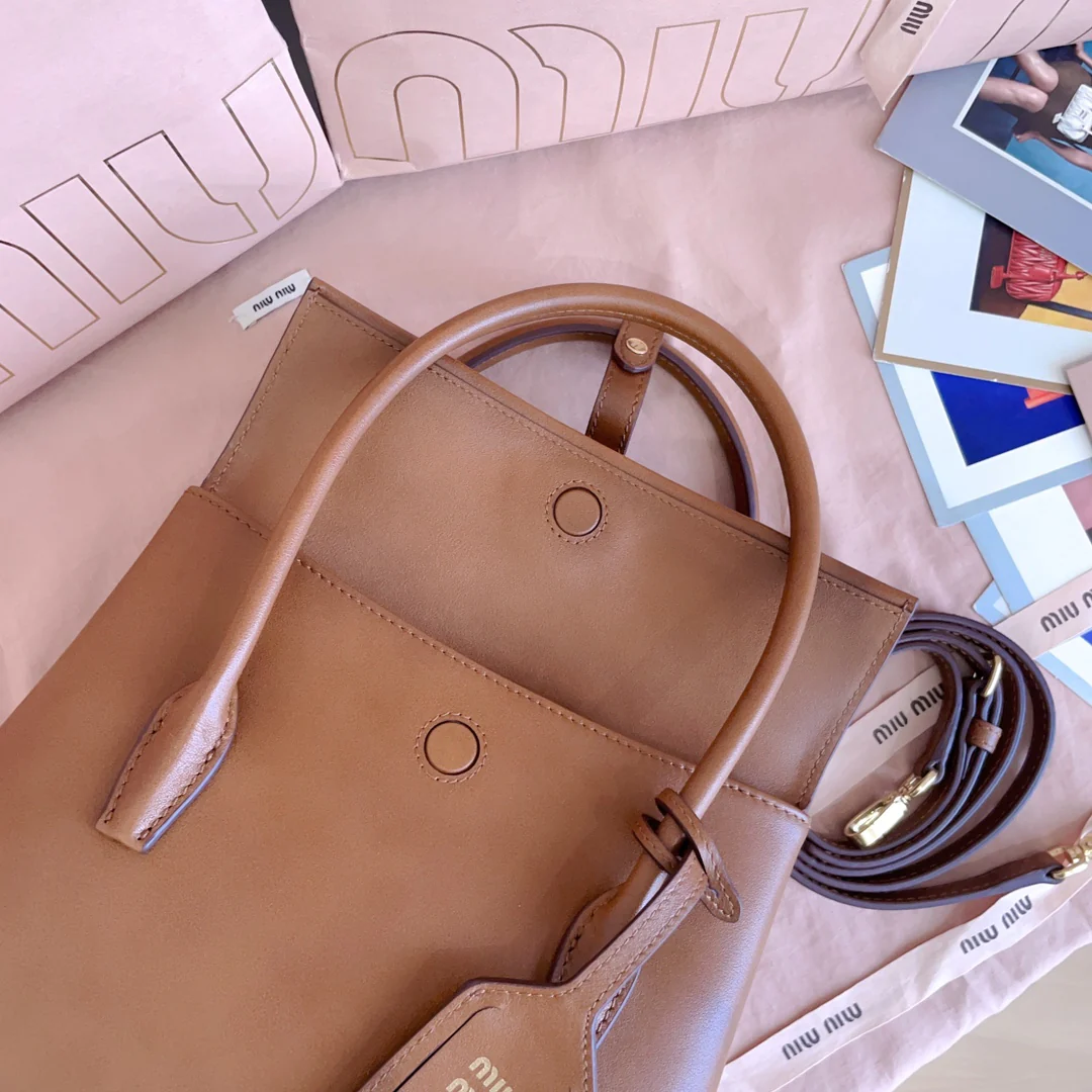 Сумка Miu Miu 5ba303 Miusolitaire из телячьей кожи - коричневая.