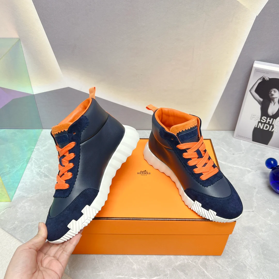 Новинка сезона весна/лето 2023 от Hermes — кожаные высокие повседневные туфли — черно-оранжевые.