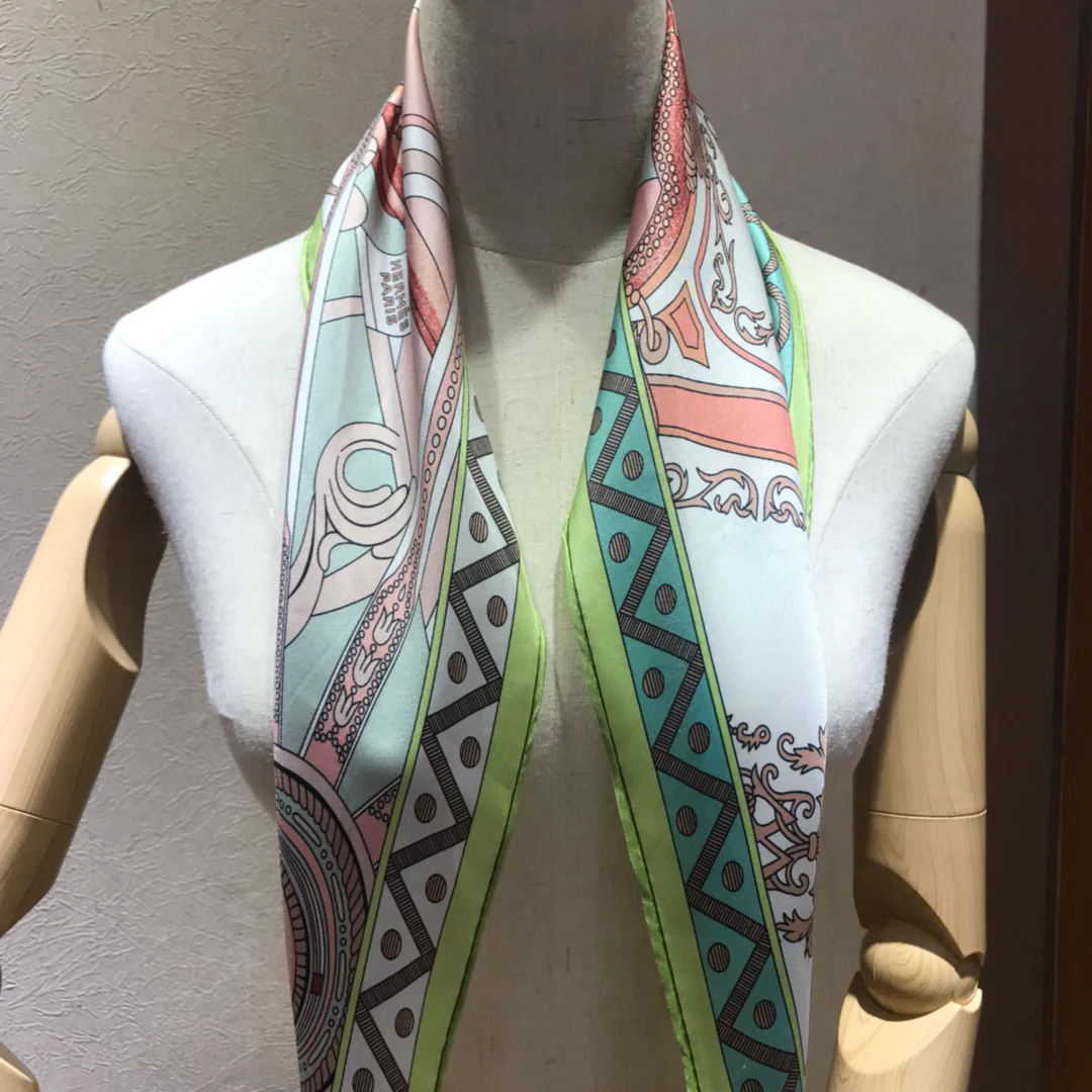 Hermes - Новейший шарф Garden Diamond - 100% - Твиловый шелк - 43-115 см