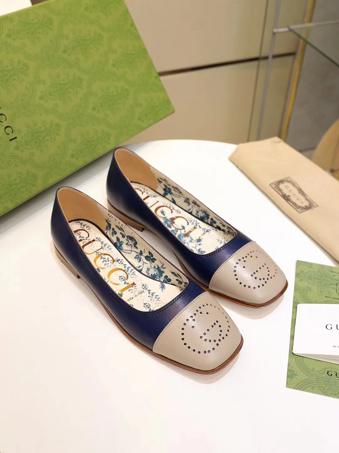 Балетки Gucci - Туфли на плоской подошве - 1