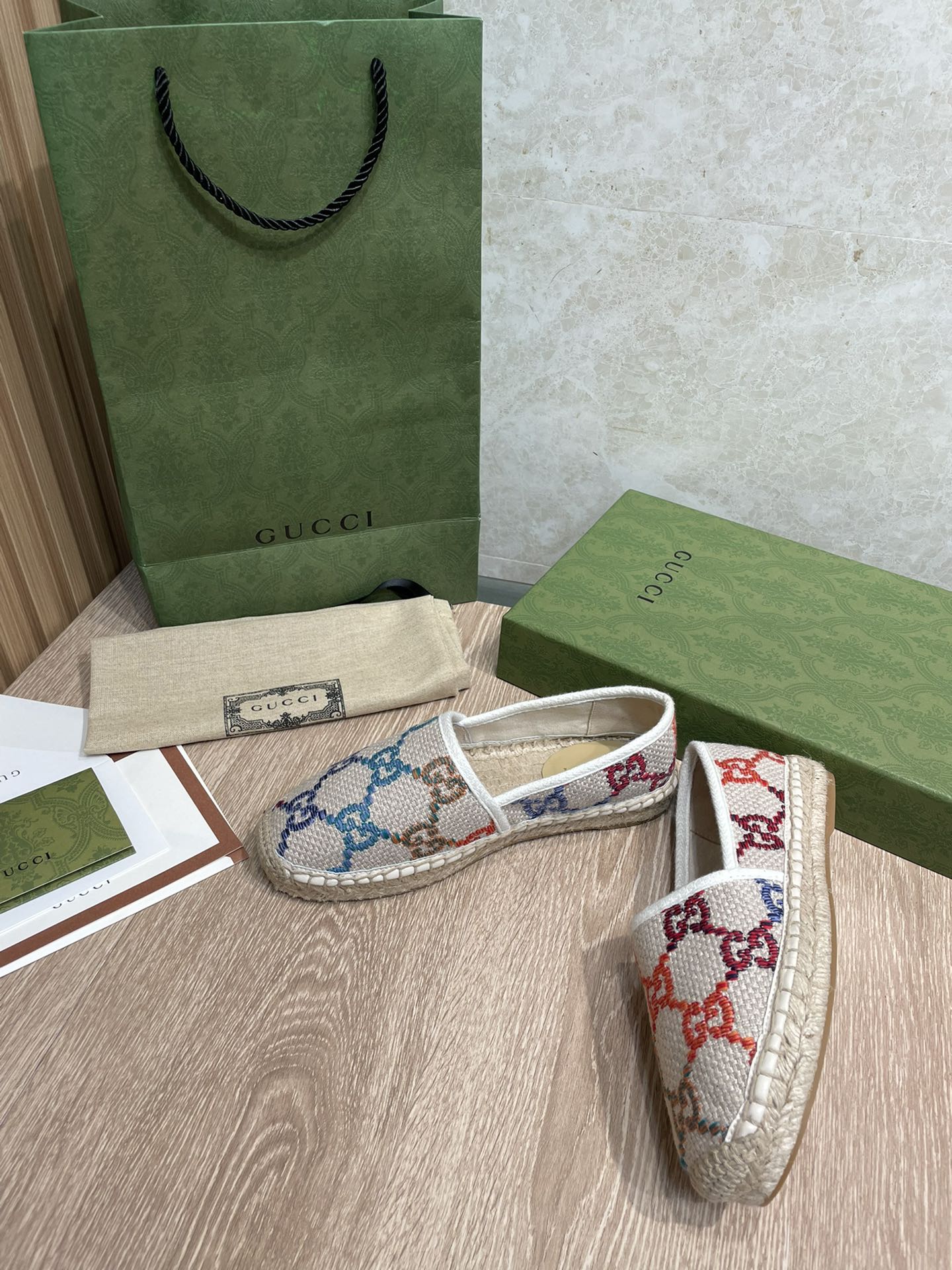 Gucci - Соломенные рыбацкие туфли