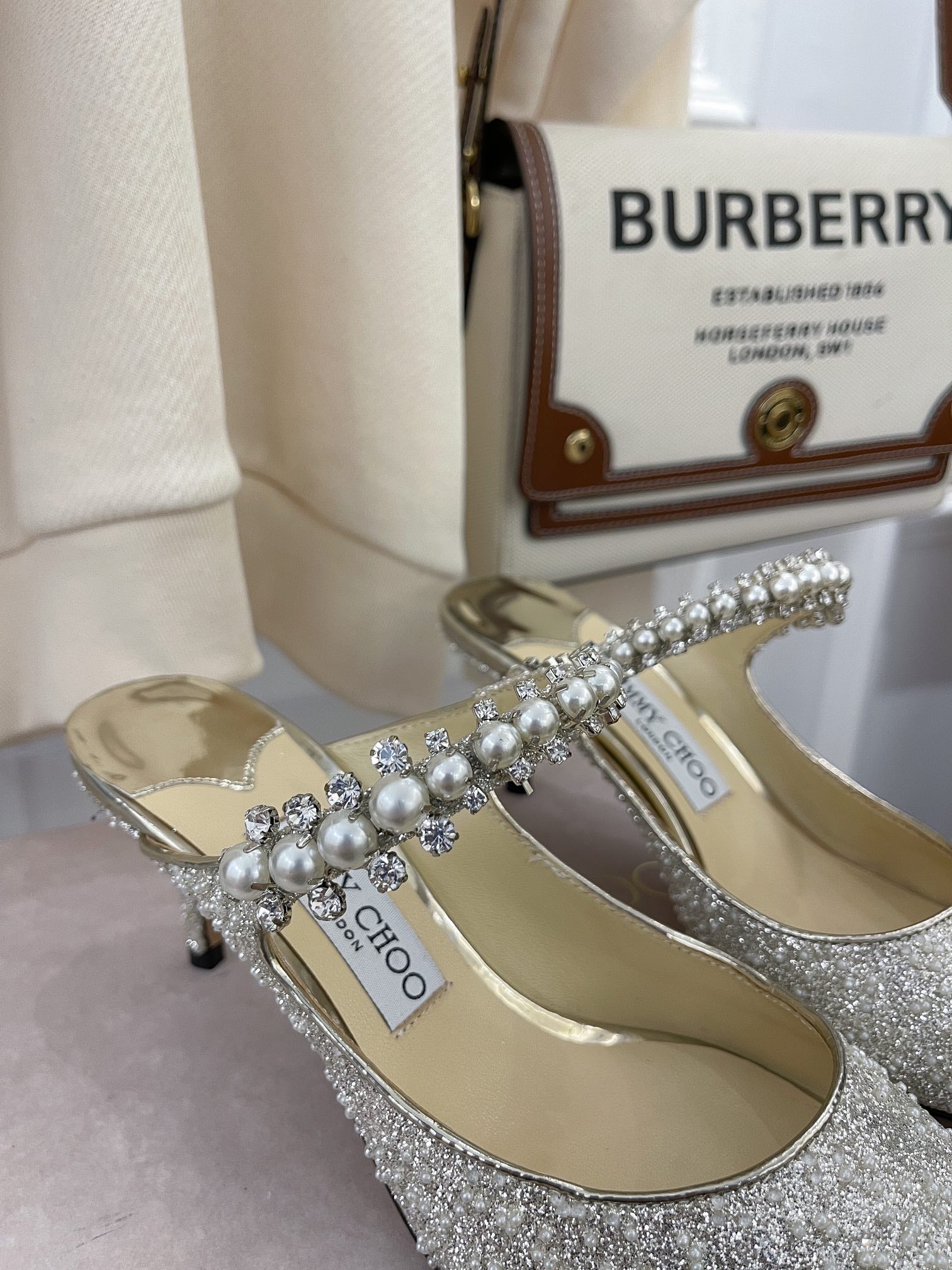 Сандалии на низком каблуке Jimmy Pearl Chain - 2 шт.