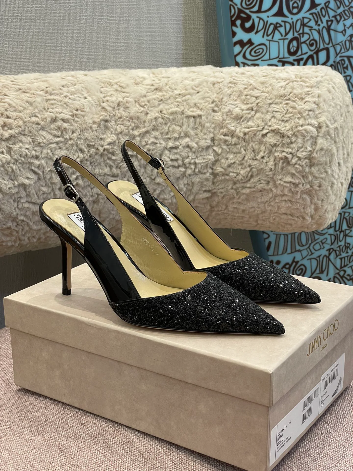 Новые поступления коллекции Jimmy весна/лето 2022 - Туфли на высоком каблуке с пайетками - 5