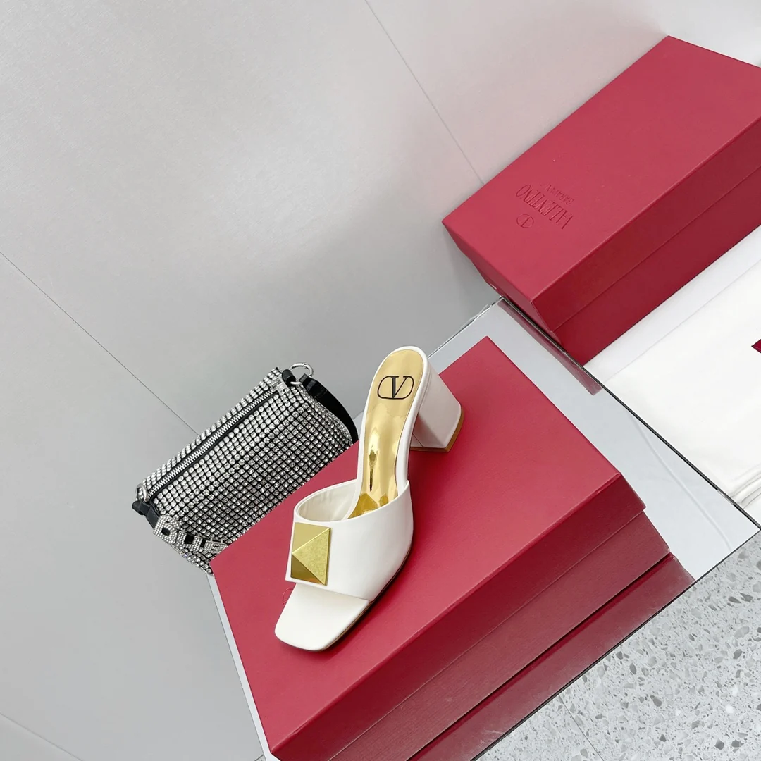 Тапочки Valentino на толстом каблуке