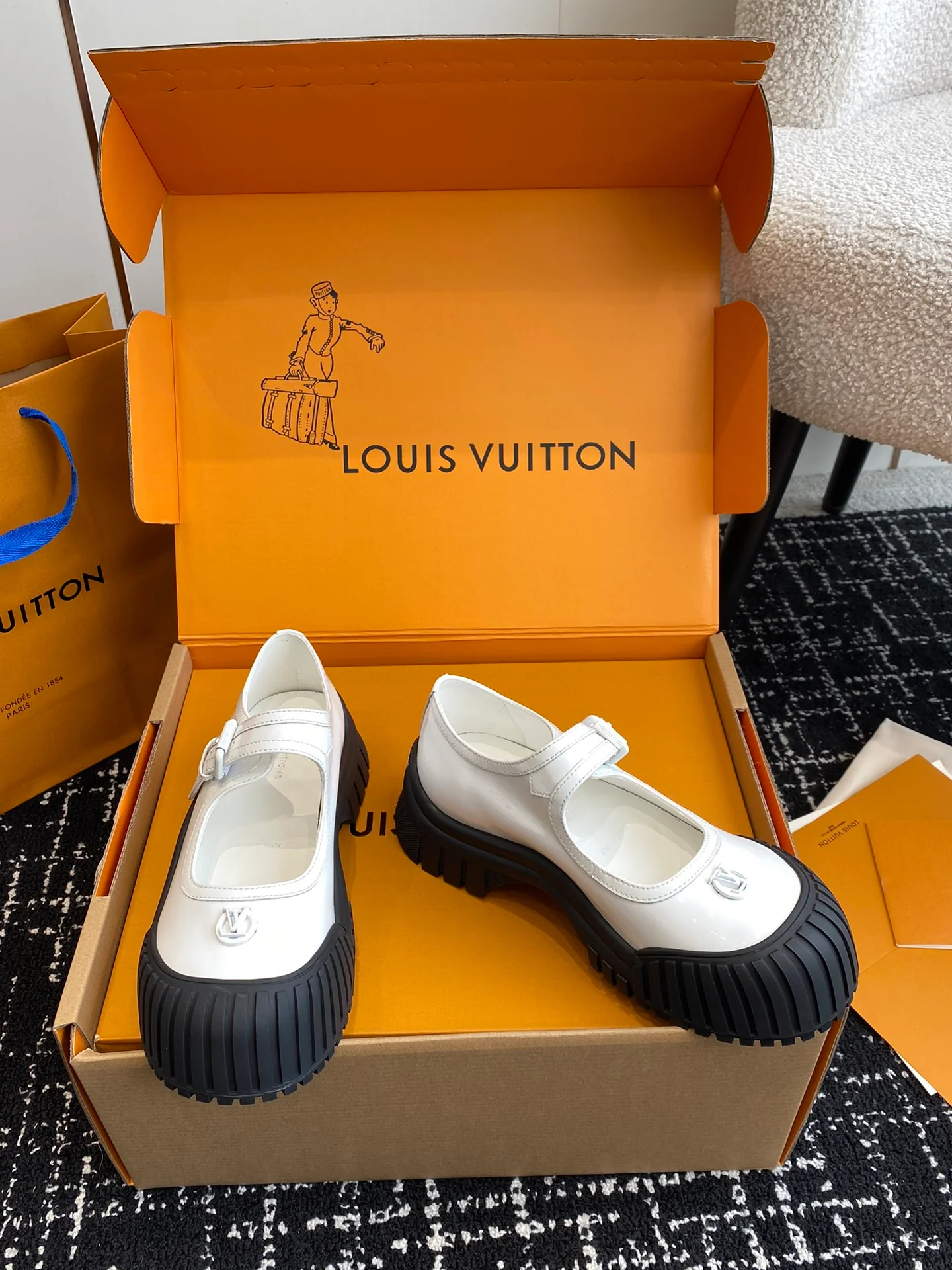 LV-2024 Туфли Мэри Джейн - Белые