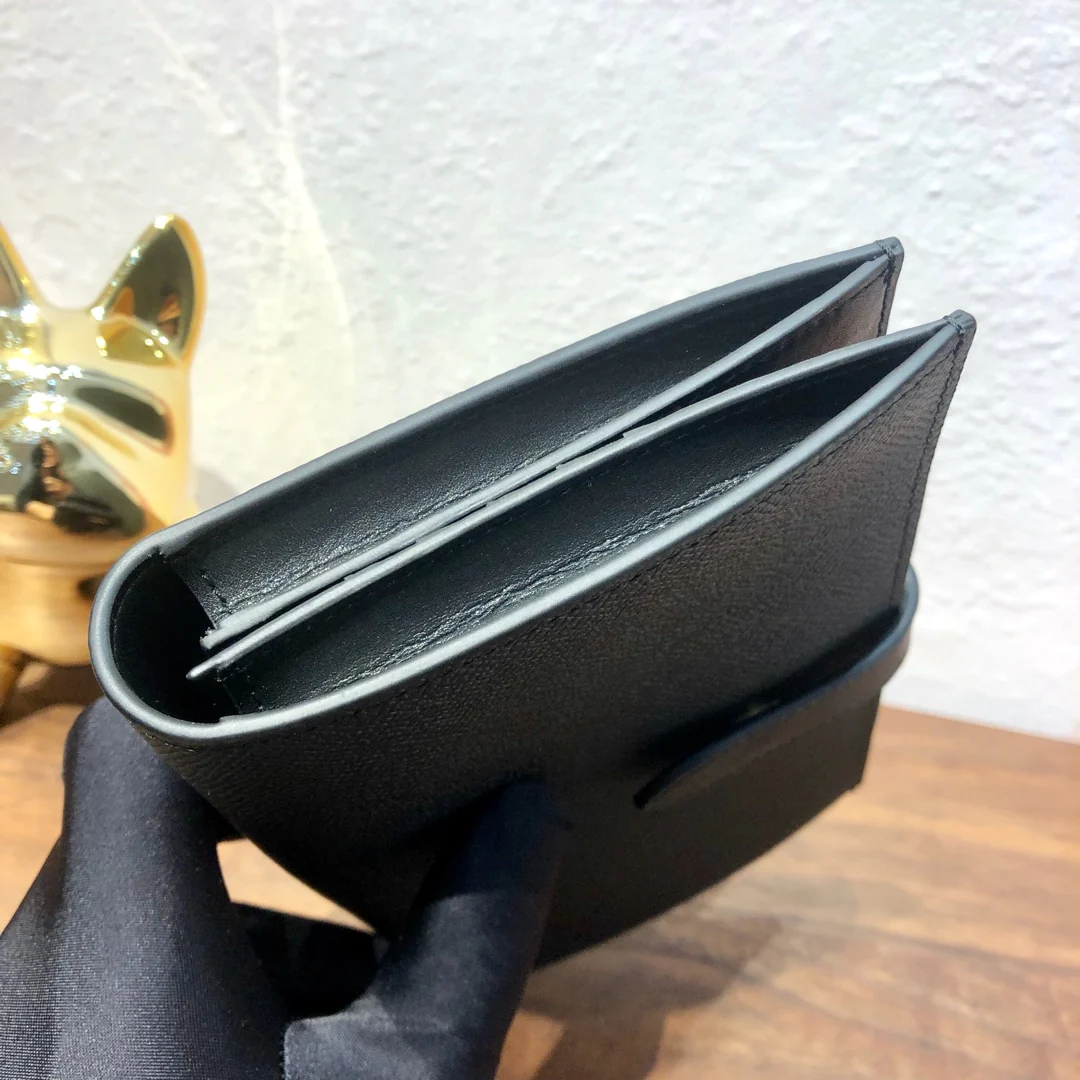 Кошелек Celine-Strap из зернистой телячьей кожи