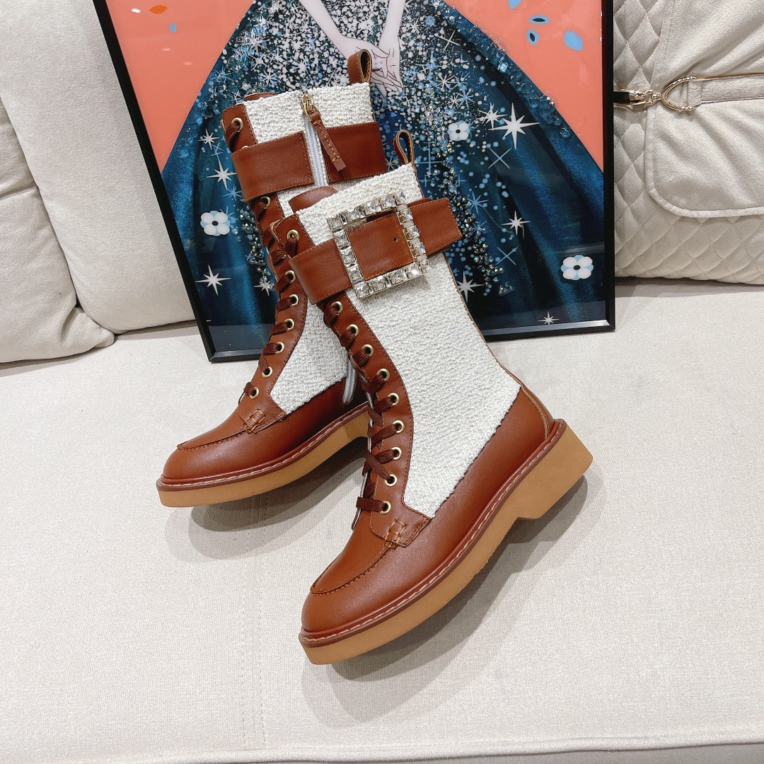 Тканевые ботинки Martin средней высоты, в британском стиле.