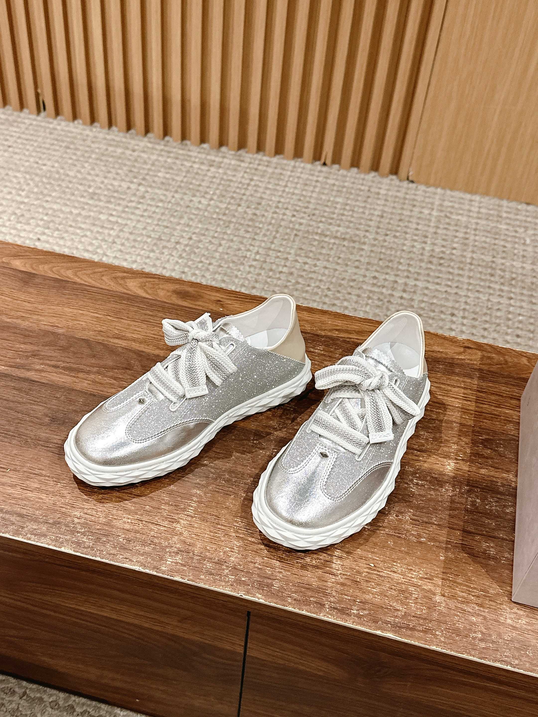 Джимми - Кроссовки с бабочкой - Серые