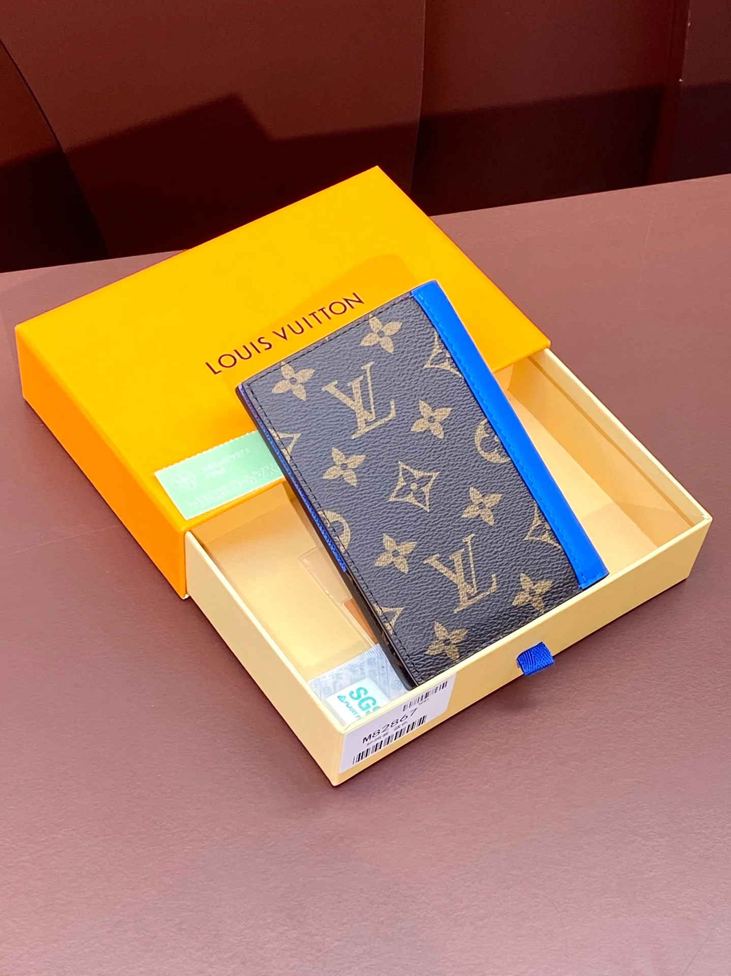 LV-m82867-Обложка для паспорта-Синяя