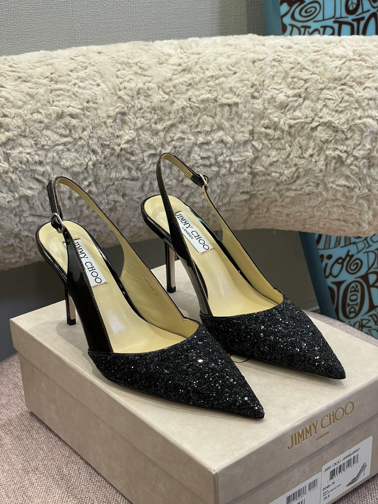 Новые поступления коллекции Jimmy весна/лето 2022 - Туфли на высоком каблуке с пайетками - 5