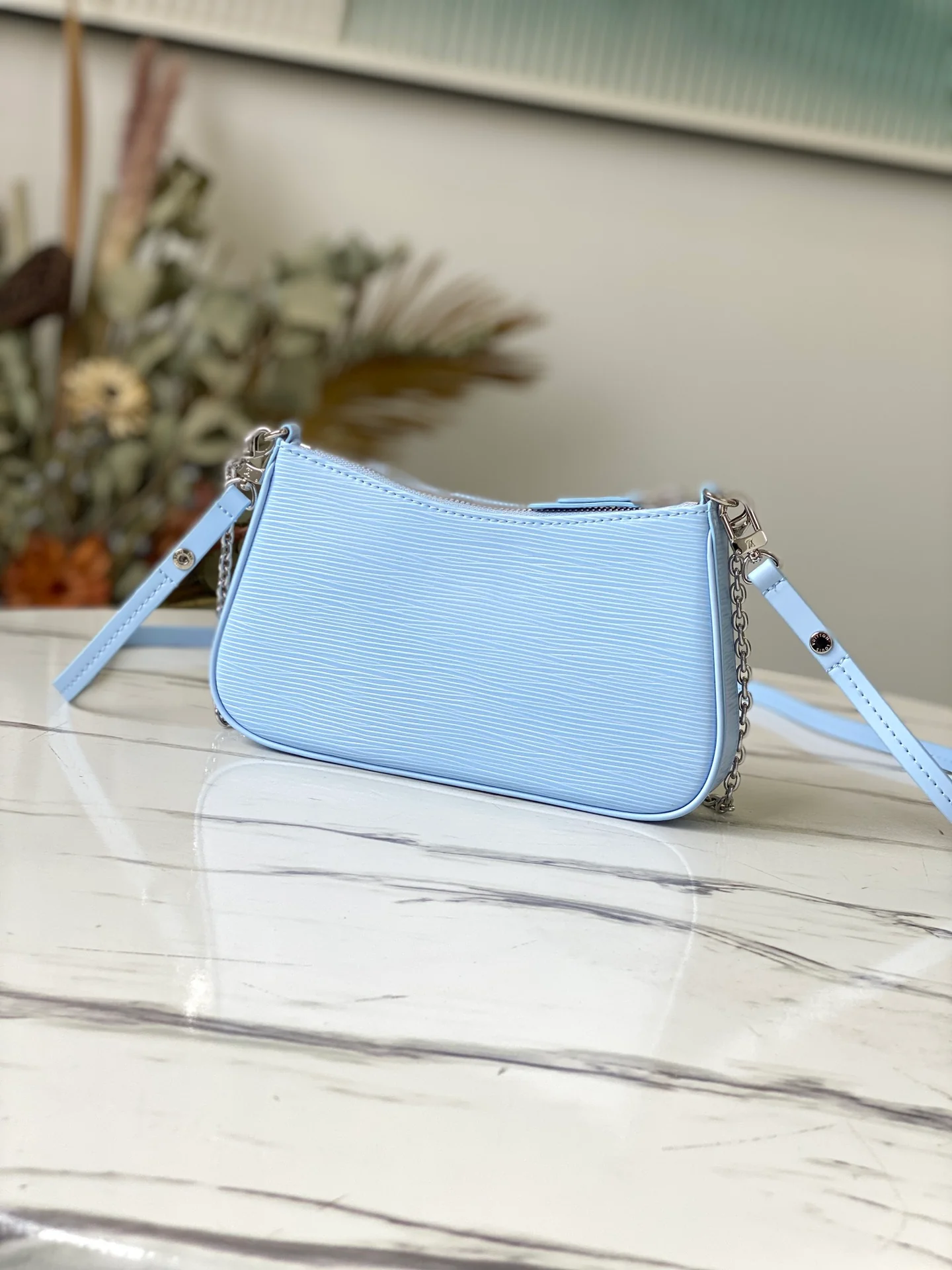 m80480 - Небесно-голубой - Удобный ремешок для крепления - Сумка