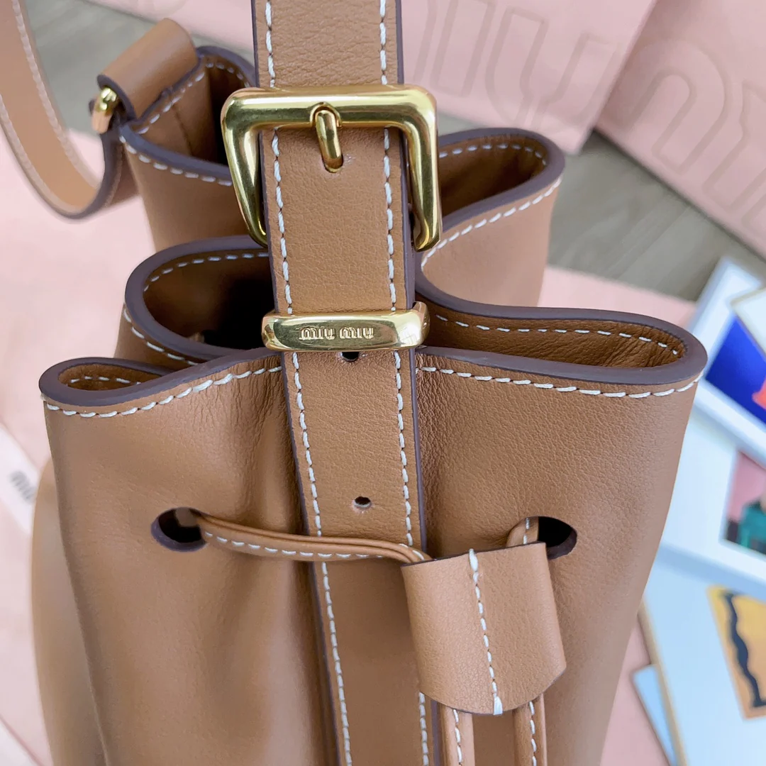 Сумка-ведро Miu Miu-5be090 из высококачественной телячьей кожи