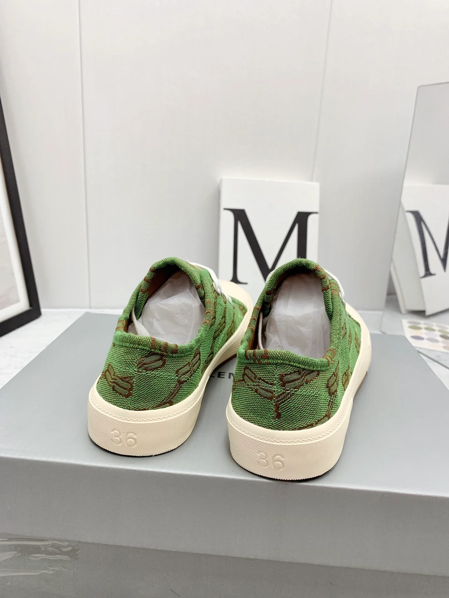 Новинка сезона осень/зима 2022 от Balenciaga - Парижские парусиновые туфли - Унисекс - Зеленый