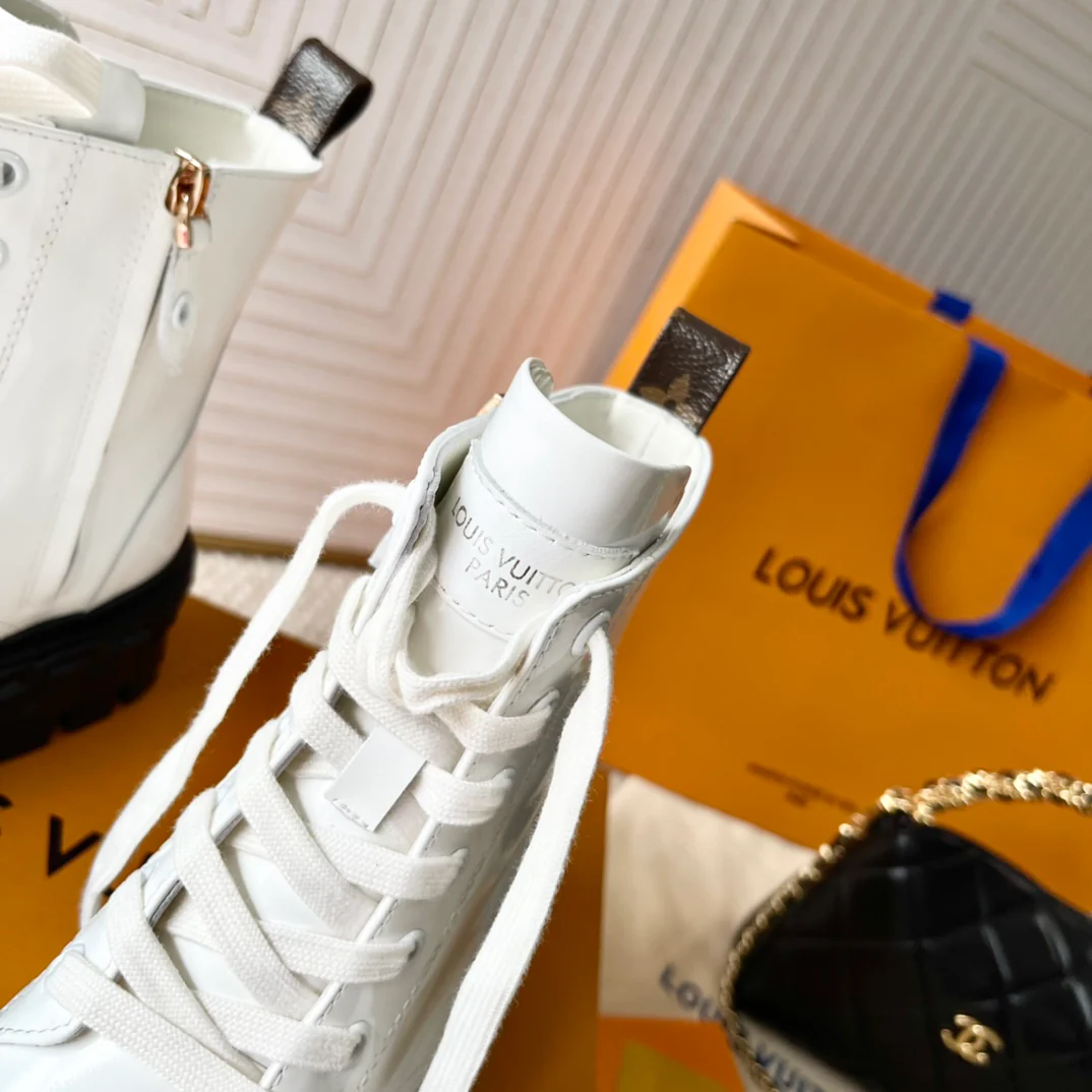 Ботильоны на платформе LV-2024 - белые - 1 шт.