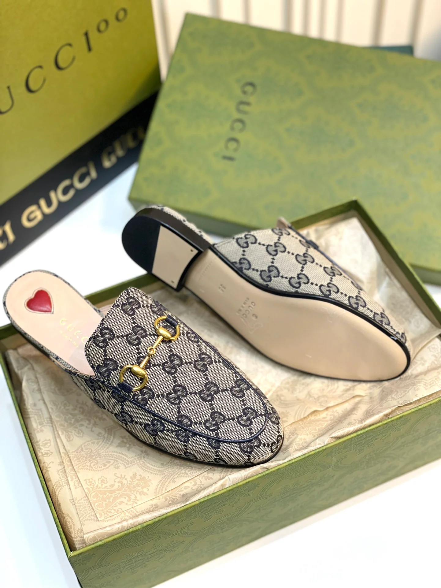 Gucci - Закрытые домашние тапочки