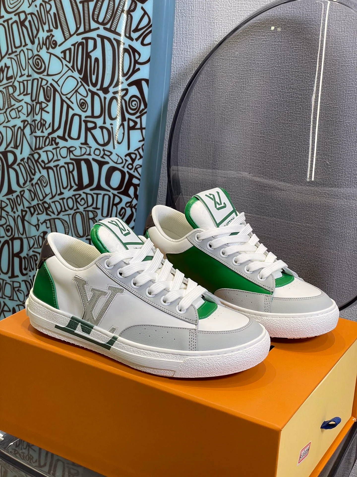 Обувь LV - кроссовки LV - повседневная обувь