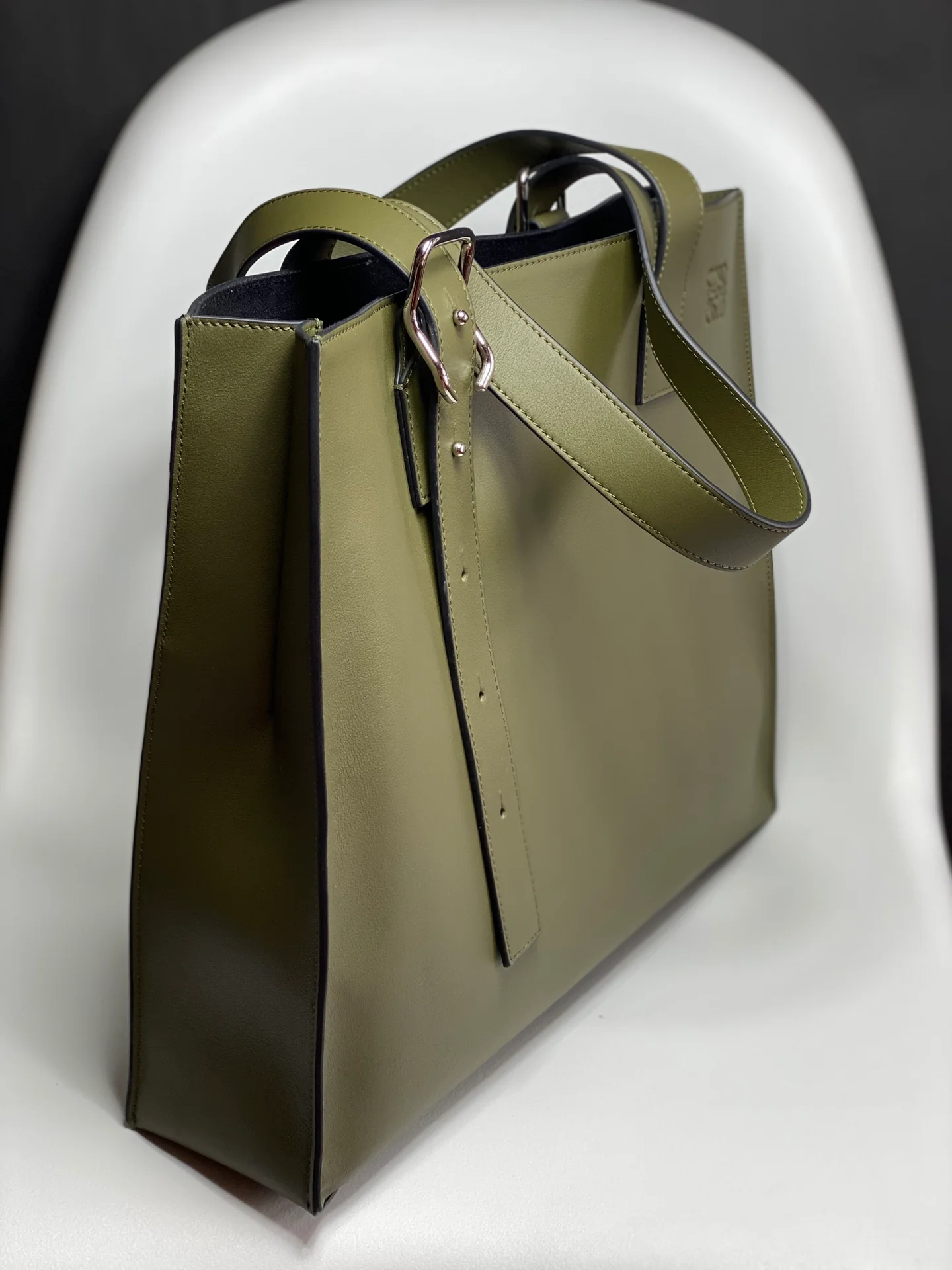 Сумка-тоут Loewe с горизонтальной пряжкой, 3